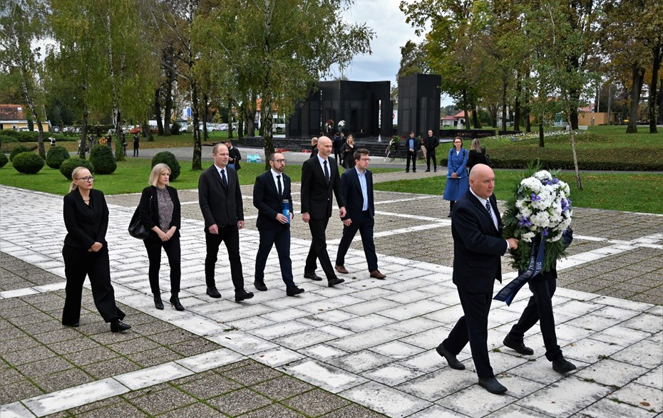 POLAGANJE VIJENACA U POVODU BLAGDANA SVIH SVETIH